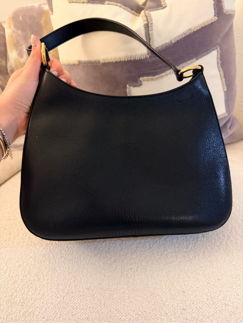 Miu Miu Black Leather Gold-Logo Shoulder Bag - Picture 4 of 7